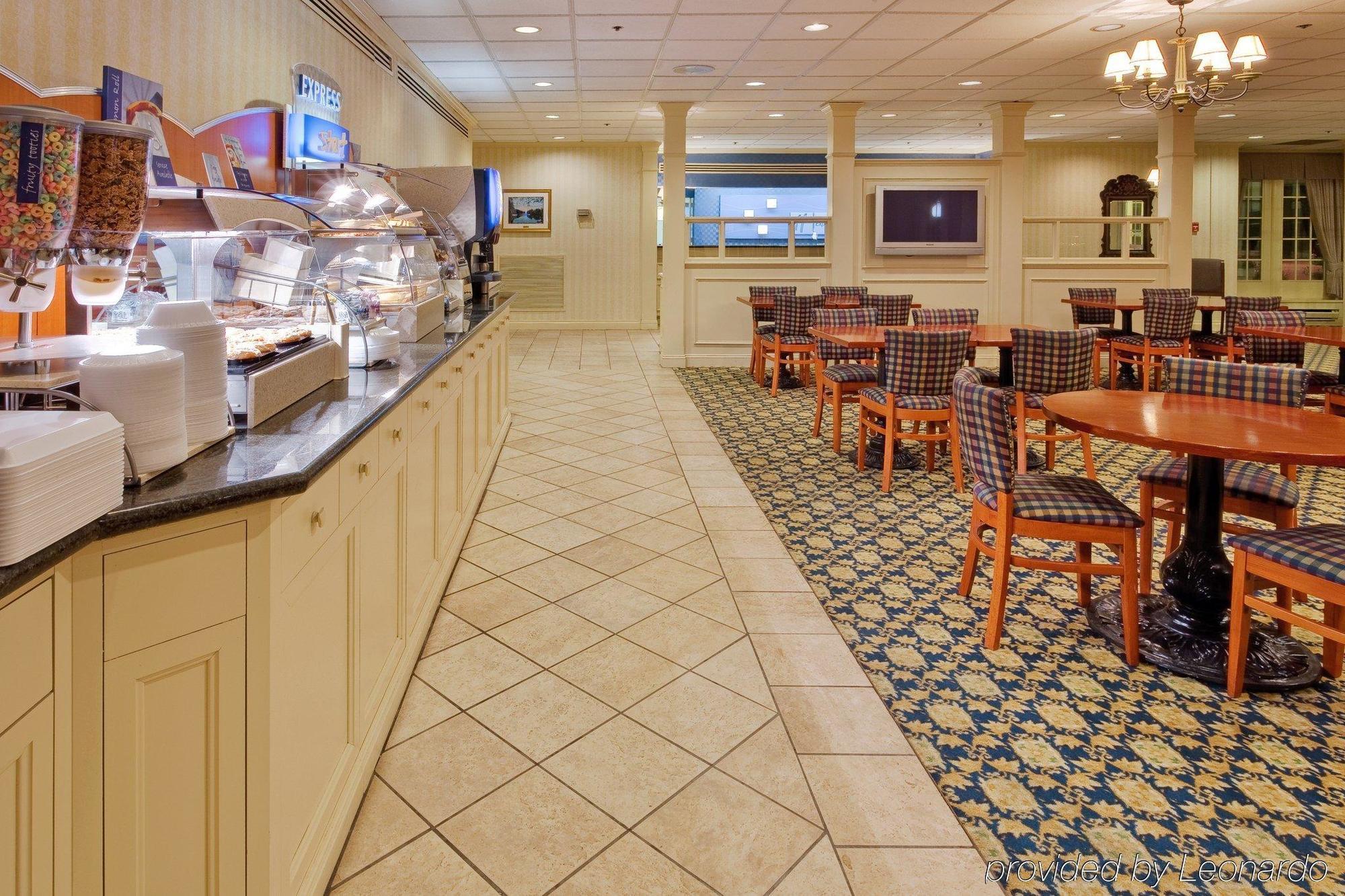 Holiday Inn Express Poughkeepsie By Ihg Eksteriør billede