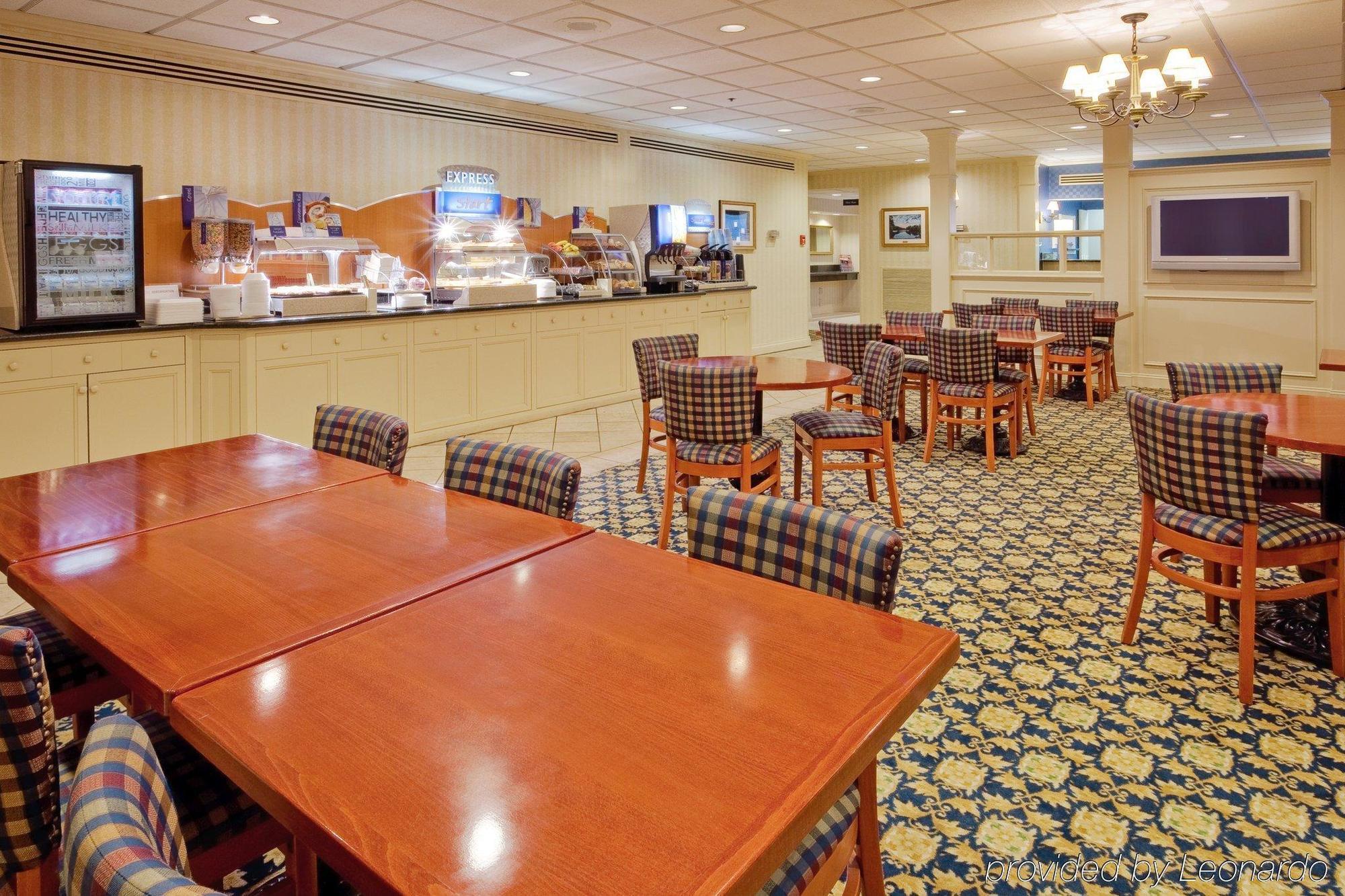 Holiday Inn Express Poughkeepsie By Ihg Eksteriør billede