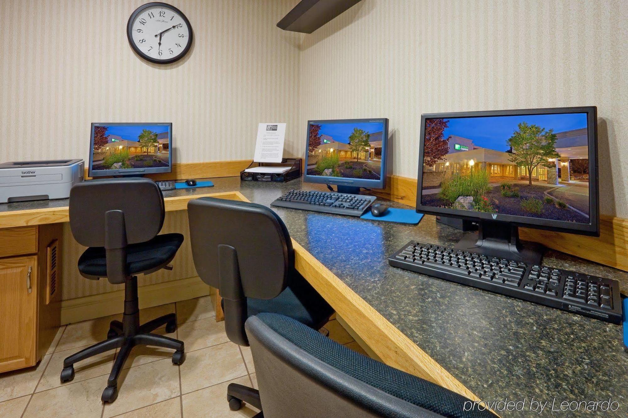 Holiday Inn Express Poughkeepsie By Ihg Eksteriør billede