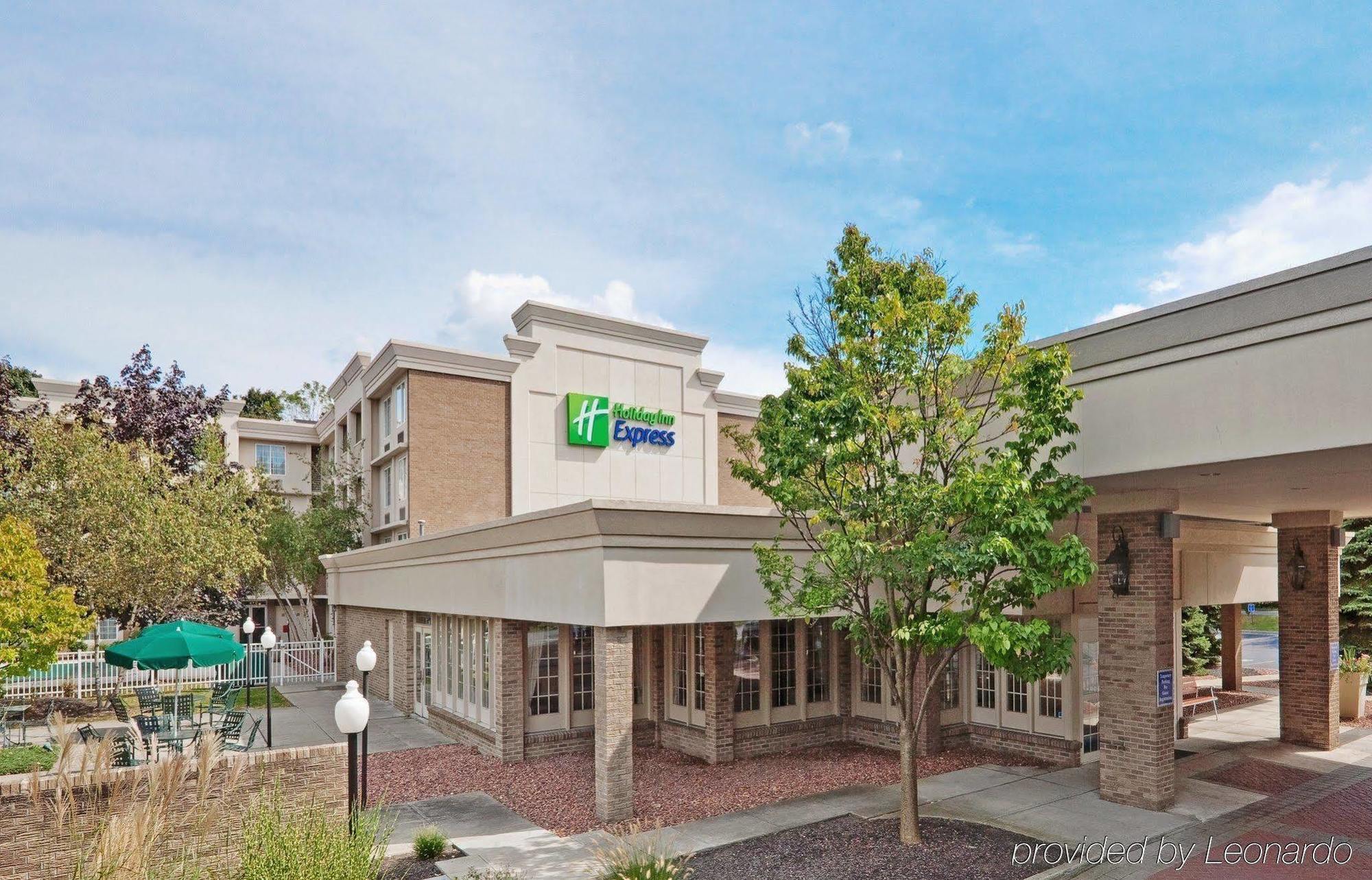 Holiday Inn Express Poughkeepsie By Ihg Eksteriør billede